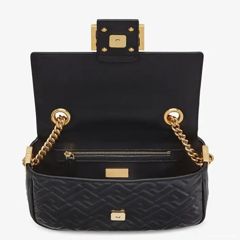 Cheap Motif Leather Bag In Black Chain Fendi FF Midi Nappa Baguette 0404